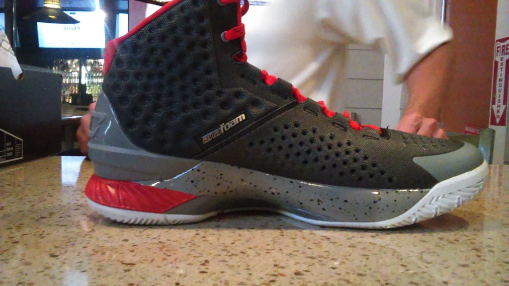 BasharLcb's tweet image. Under armor &amp;amp; rivals rented my job out this is what they handed out to the winners