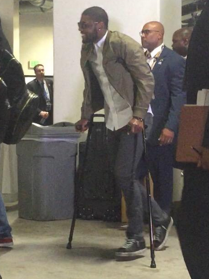 BIGPLAYcle's tweet photo. Has multiple leg injuries..manages to look cooler than all of us. #GetWellKy http://t.co/QMDq2WKchA