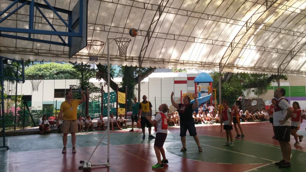 isspyp's tweet photo. Teachers vs.Students 2:1 Netball game on! http://t.co/Jqcm1eN7N4