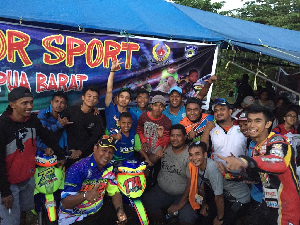 ZackaZya's tweet photo. Krisna racing team Papua Barat ... http://t.co/P7gKxpaHG7
