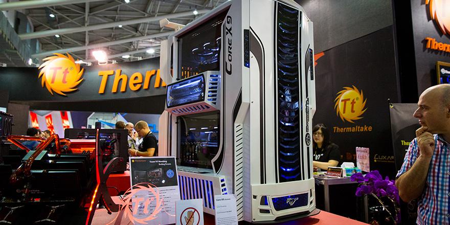 intel's tweet image. At #Computex2015, #Expertmode is all about these #Intel-powered custom gaming mods.