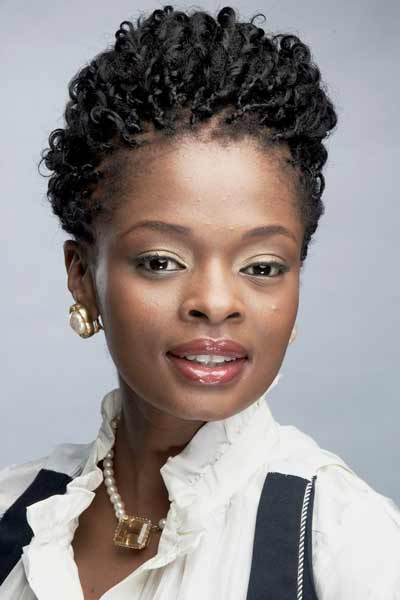 People_SA's tweet photo. #checkoutchat -> 5 minutes with the multi-talented #localstar @NollyNolz. #Ziyakhipha! http://t.co/IMIn0CALyH http://t.co/t5dzE4li7d