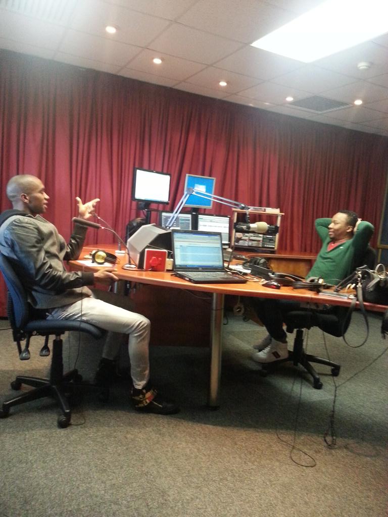 SJLRadio tweet media