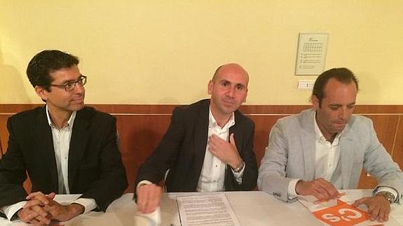 .<a href="/CsMalaga/">Cs Málaga</a> deja abierta la puerta para apoyar al <a href="/PSOEmalaga/">PSOE de Málaga</a> en alianzas para desbancar al PP diariosur.es/malaga-capital…