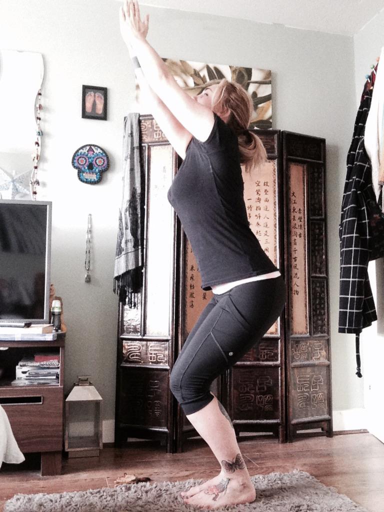 JadeAshram's tweet photo. Chair Pose
Start in standing pose. Inhale, lift arms overhead. Exhale, bend knees to sitting position. Happy #yoga http://t.co/hjnQn8hRjN