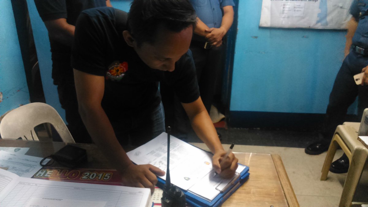 PCP7MCPS's tweet photo. PSI RHODEL G DINGRAT JR with PO2 Crespillo of NCRPO Enginering condcted inspection of Comp for CIRS &amp; accntng of pers http://t.co/B9QvbO2zUw