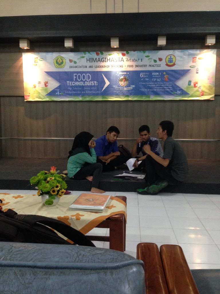 Persiapan Organization and Leadership Training - Food Industry Practice