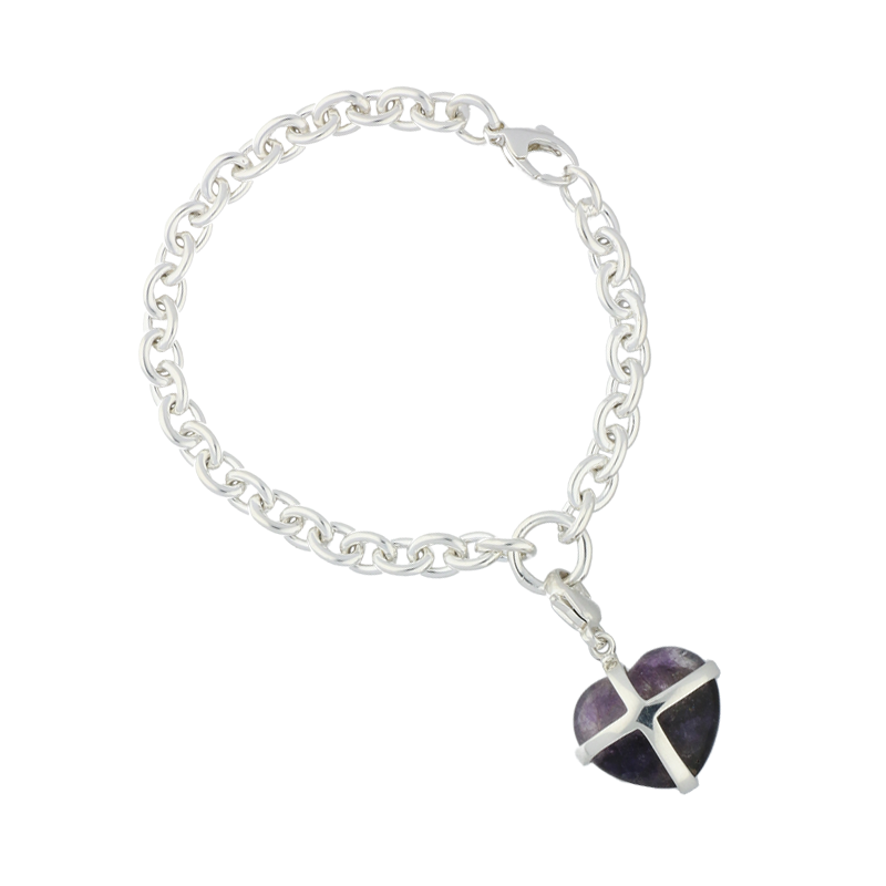 AraucariaJet's tweet photo. We have a BRAND NEW collection of #bluejohn in store, pop in for a closer look today! #whitby #local #gemstone #derby http://t.co/VndaeIrCvN