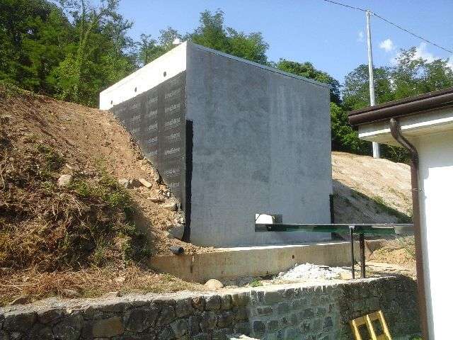 luccaprogettoEU's tweet photo. #progettobiomass pronto l'impianto a #biomasse per #canile di #mulazzo #lunigiana http://t.co/8GXQSaGcwK