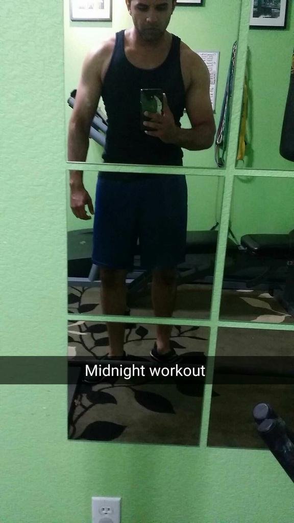WheresMySamosa's tweet photo. This midnight workout is all due to @CTFletcherISYMF telling me ISYMFS!! #yodajackson #oghulk #bicepsonbiceps http://t.co/HrKgCufxWW