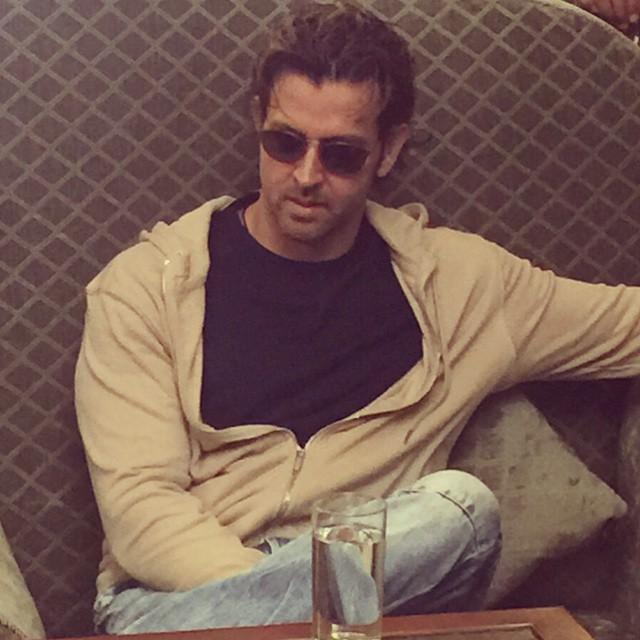 HrithikInspires's tweet photo. #FansClick: @iHrithik at Pavilion.Thanks Ima and Amyrita. http://t.co/8TysxwrplU