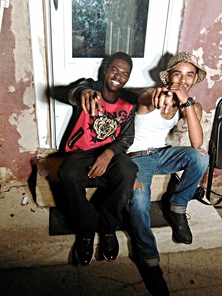 HeemyHeem_'s tweet photo. If You Dont See Me With Em Everyday Most Likely Iont Trust em So It's Fuck em http://t.co/3PljLTqYwB