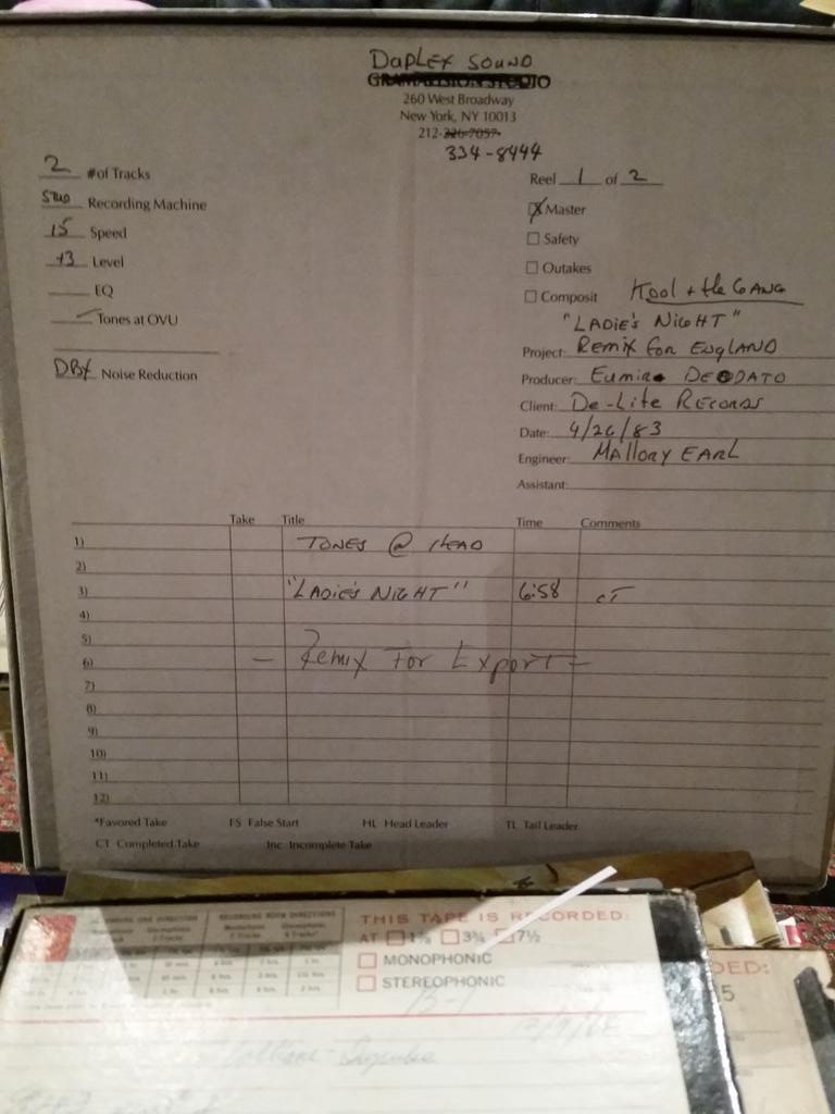 KReevesAudio's tweet photo. Rockin' some KOOL at 3 : 45am...
#tiredtoestapping #RepublicStudios http://t.co/0pn5n3OC2l