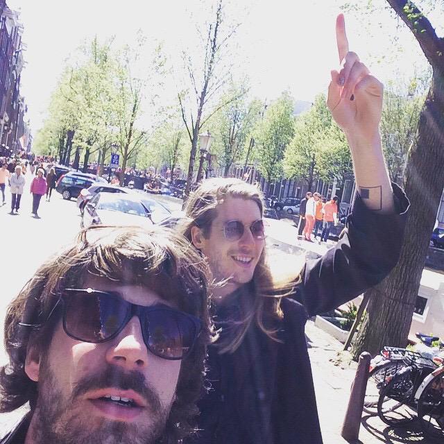 Vanmiddag is het feest in Utrecht, 15:30 Stairway. <a href="/TheMiseriesNL/">The Miseries</a> en <a href="/suethenight/">suethenight</a> komen ook! Zin in. Kijk maar. #3fm