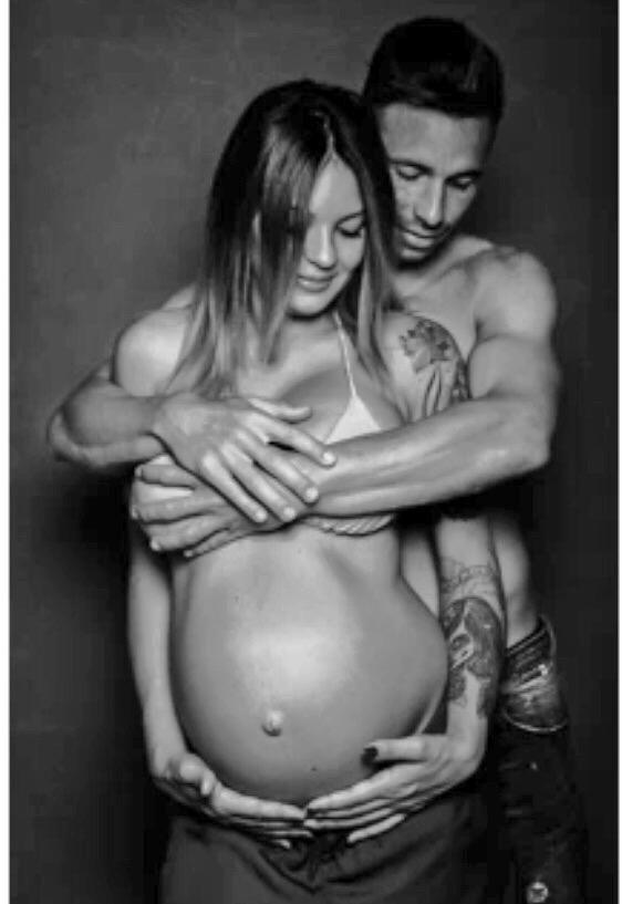 maria_hb18's tweet photo. No hay un día que no me sorprendas... Si como pareja eres perfecto☝🏽️, como  papi serás espectacular 😊!
Felicesss 🍼👶🏽 http://t.co/D6TXfVBLrF