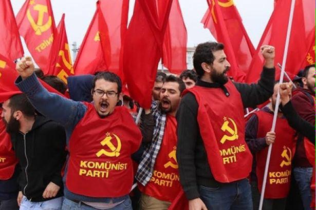 orhanaydin6's tweet photo. 1 Mayıs'ta Taksim'e çıkan 3 yürek serbest.
#Hükümsüzdür  demiştik.
Taksim 1Mayıs alanıdır. http://t.co/k22OBQvn9n
