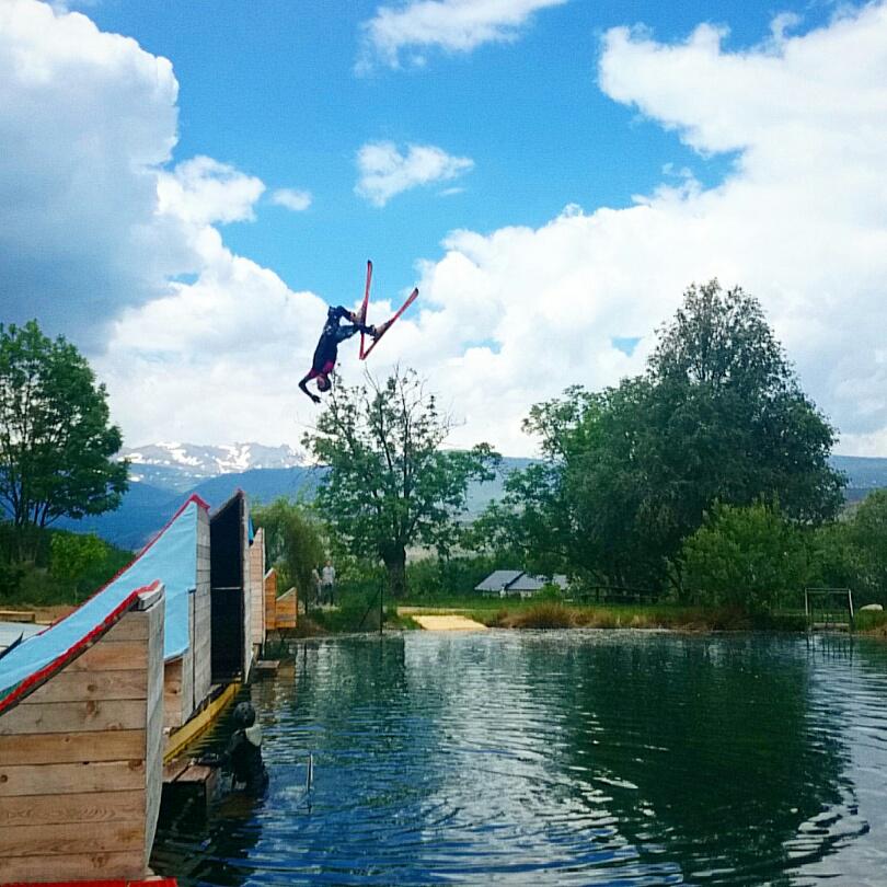Provant coses noves a Err. Probando cosas nuevas en Err. Trying new things in Err. #waterjump #tourism #sports #err