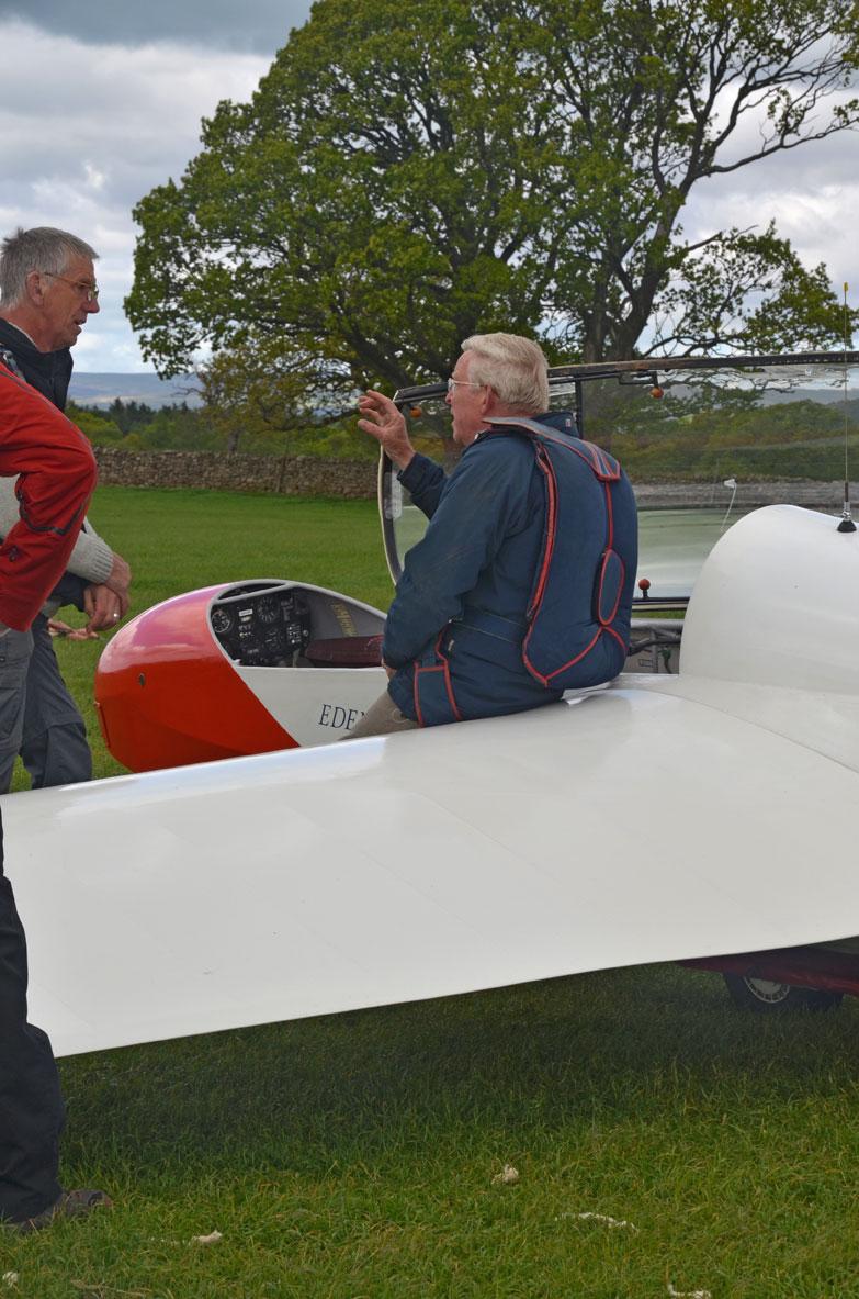 Edensoaring's tweet photo. Take a trial lesson book at our website. http://t.co/G296nTvgIH