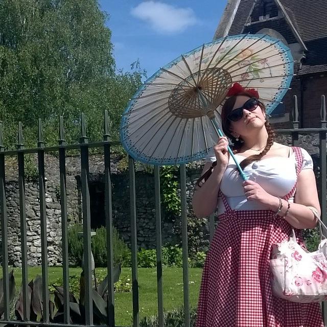 Have a gorgeous Friday everyone #sunny #Pinup  #red #vintage #vintagebunnyvalentine http://t.co/PQqz<a href="/tag/sunny"class="tags">#sunny</a><a href="/tag/pinup"class="tags">#Pinup</a><a href="/tag/vintage"class="tags"><span>#vintage</span></a><a href="/tag/red"class="tags"><span>#red</span></a><a href="/tag/vintagebunnyvalentine"class="tags"><span>#vintagebunnyvalentine</span></a>