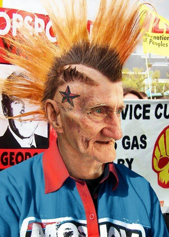 Dischivolanti's tweet photo. Punk is not dead, just old. http://t.co/wdoKUweS23