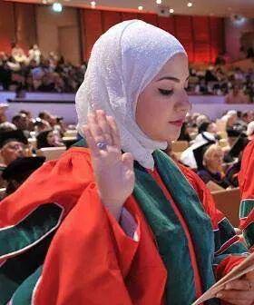 1LeylaRodriguez's tweet photo. Eqbal a 14 yr old Palestinian girl entered the Guinness Book of records for studying to becoming the youngest Doctor. http://t.co/Uzn7HUTU2s