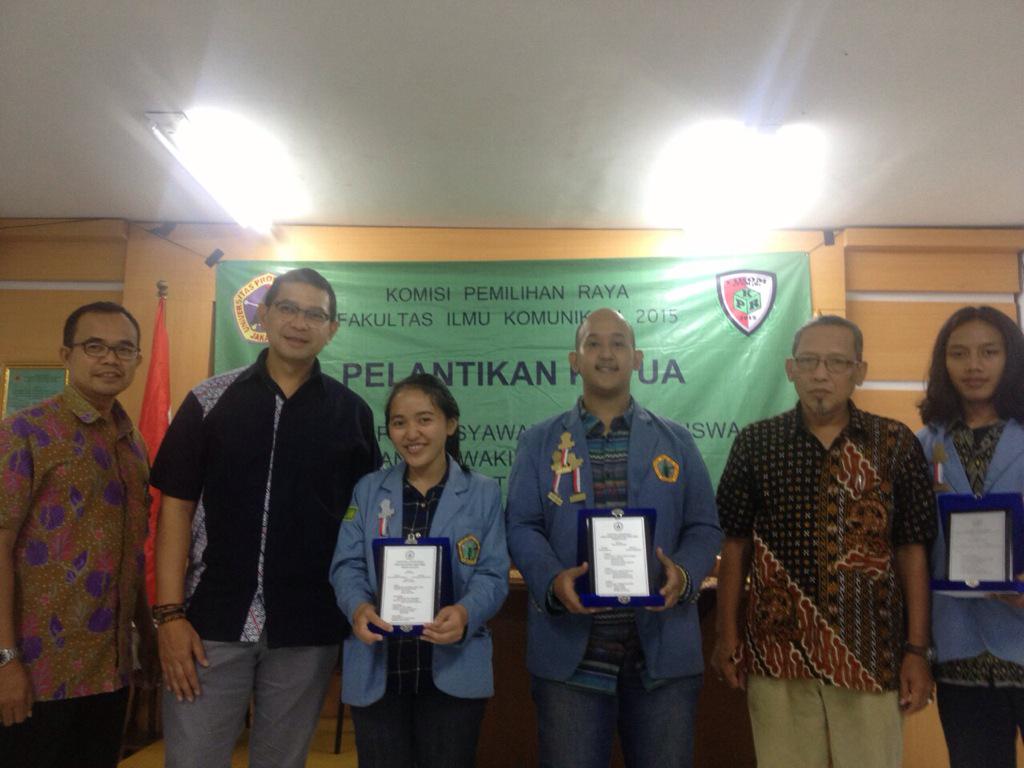 Pelantikan &amp; pembacaan sumpah ketua <a href="/MPM_FIKOM_UPDMB/">MPM FIKOM UPDM(B)</a> @DPMFIKOMUPDMB <a href="/SenmaFikomUPDMB/">Senat Fikom Moestopo</a> sukses kalian🙏 #dpminfo