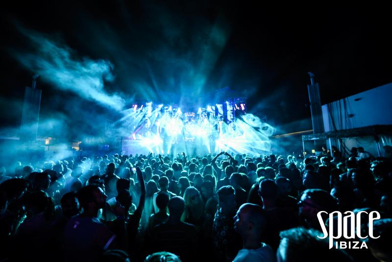 SpaceIbiza's tweet photo. Check out our official #SpaceOpeningFiesta album on facebook ;) http://t.co/c9UhvaBpRi