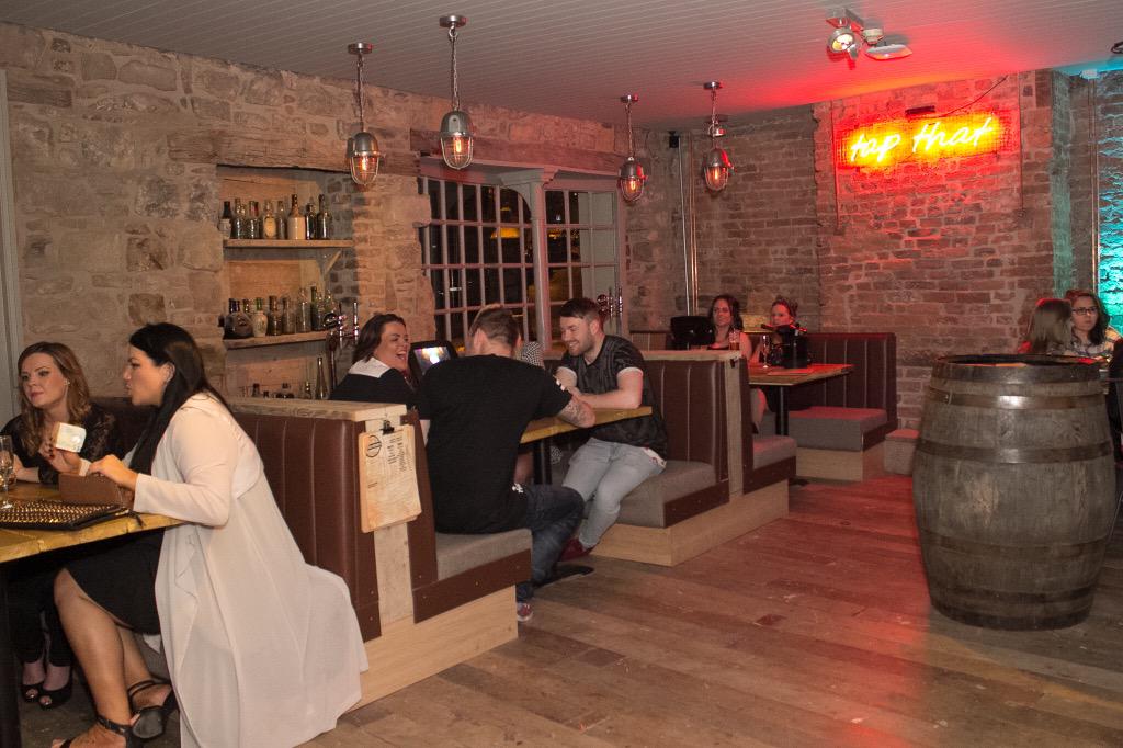 TheDirtyBottles's tweet photo. Anyone "on the pull" this weekend? Pulling your own pints we mean! #Selfpour #pumpsontable #ipadordering #nefollowers http://t.co/cdSG2IVOZx