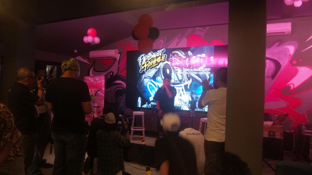 Penampilan untuk menandai Album ke2 <a href="/optimuzt/">Optimuzt</a> "Optimuzt Rhyme" sudah SAH Launching.. Smangat Vro!!