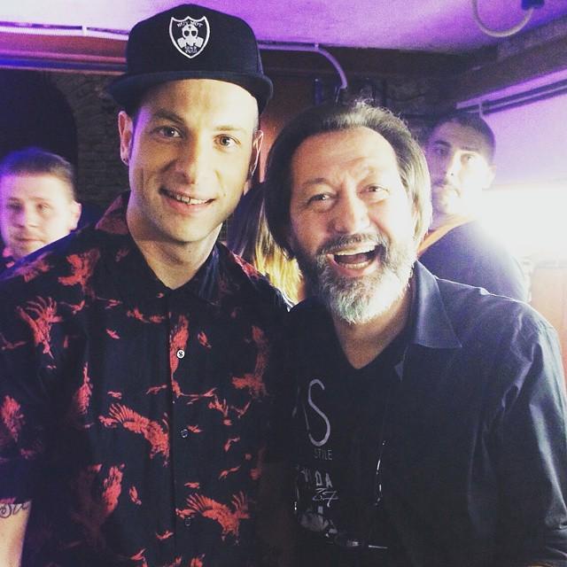 aulasnainternet's tweet photo. #aulasdemusica Congratulazioni a @clementinoiena per il #cdoro a #windmusicawards! Un onore conoscerti! #robertopog… http://t.co/DQVJ9luYp2