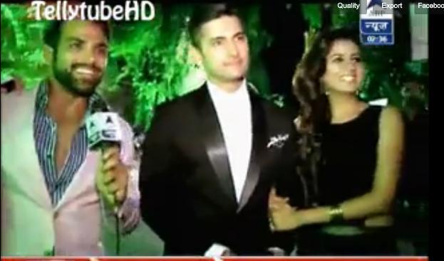 AshVikLand's tweet photo. Rithvik Dhanjani & Asha Negi at #GoldAwards2015๐ with Ravi & Sargun
#DMLink http://t.co/H6wDgv7utA http://t.co/FFDM7V7hZj