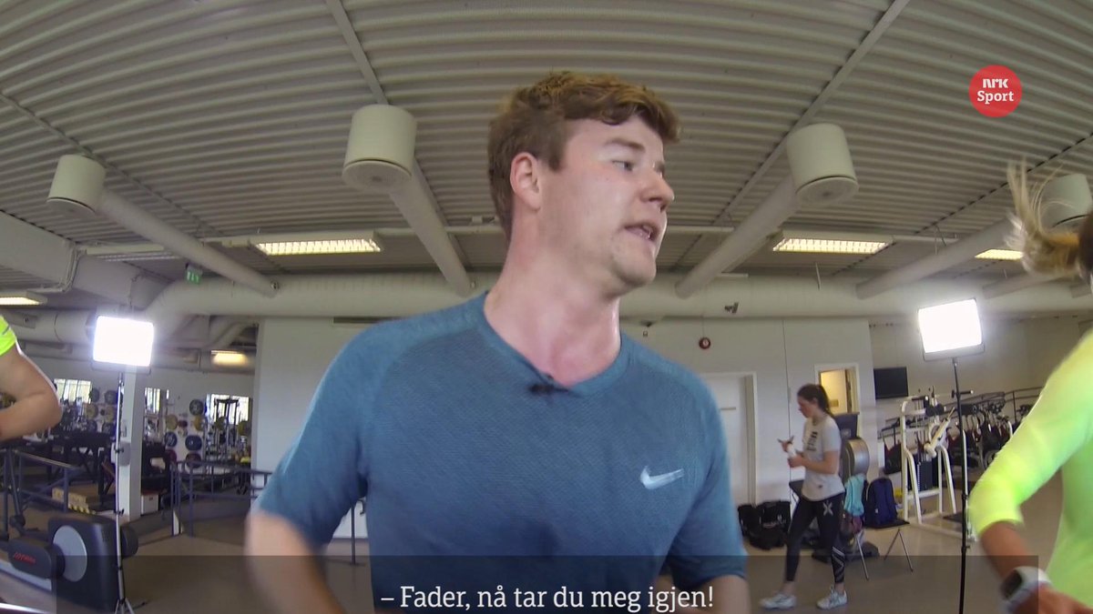 NicolayNRK's tweet photo. Planen var enkel - jeg ga alt fra start! Se 2. episode av fotballjente-serien: http://t.co/xz9UChenjl #heltramm http://t.co/cAznn34vSw