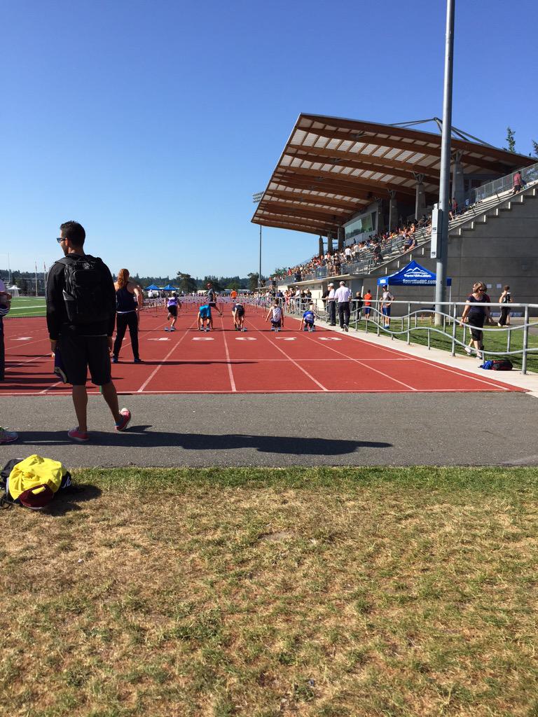 ACParaWest's tweet photo. Start of the day at #bctfa @AthleticsCanada @BC_Athletics http://t.co/kL0MTvVoWB