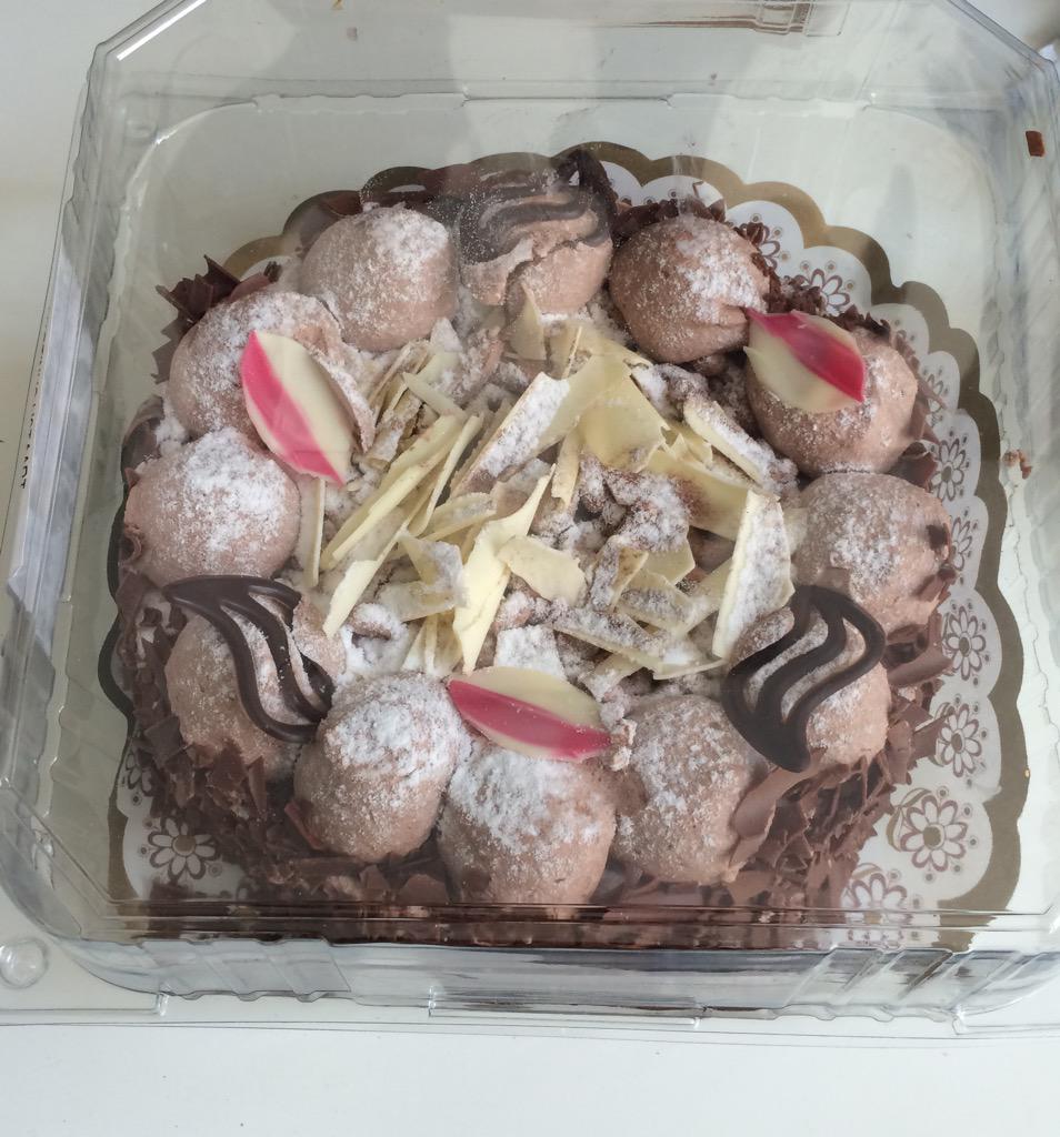 Mooiste van jarig zijn en wakker worden in Weert: je kan 'n martinustaart van <a href="/BakkerijKorsten/">Bakkerij Korsten</a> meenemen naar Tilburg.