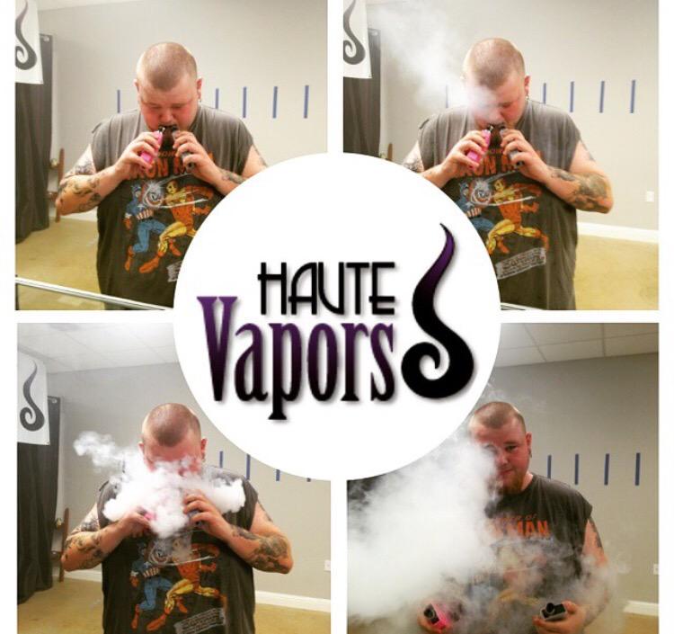 HauteVapors's tweet photo. Shout out to @xXPHATglenXx #vapeforlife #vapelife #clouds #ecig #texas #vapelife #peacelovevape #boxmod #steezy #yuhh http://t.co/KlPdkwba0K