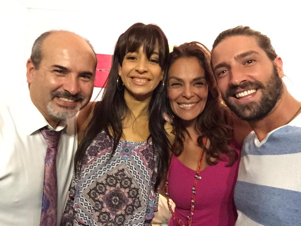 DavidChocarro's tweet photo. No se pierdan de ver "Ajuste de Cuentas" en el Paseo de las Artes! Muuuuy divertida y original!!! @gloriaperaltas http://t.co/PvFMnTIz7v
