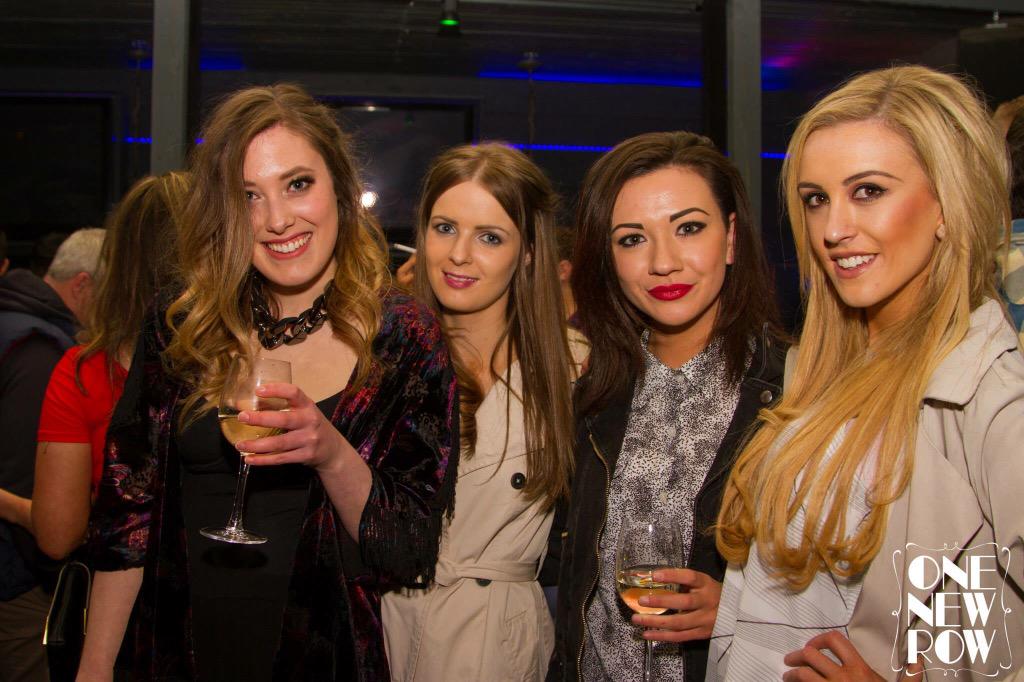 1NewRow's tweet image. 