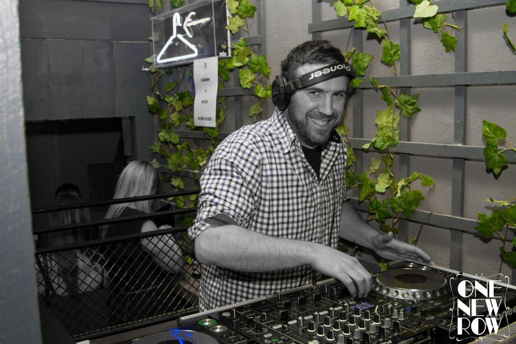 1NewRow's tweet image. 