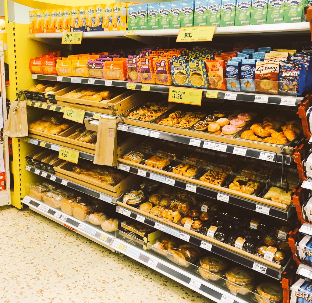 jayphillips2923's tweet photo. Full and fresh bakery this morning! Well done team! @Gary_Jones13 @kathedwards1405 @emmaleech27 @kawilliams89 http://t.co/yXLZWOIcIc