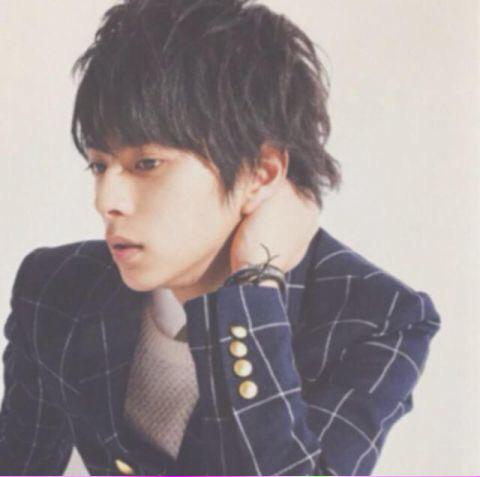 sugar__143's tweet photo. 身体から流れる紅い液体は愛の液体。 

    ふふ、僕の。僕だけの君。

僕からの重い愛に耐えれるかな。

                R .....>>>> F

#nrさんbotさんで気になった人お迎え http://t.co/W2KLzdbjH8
