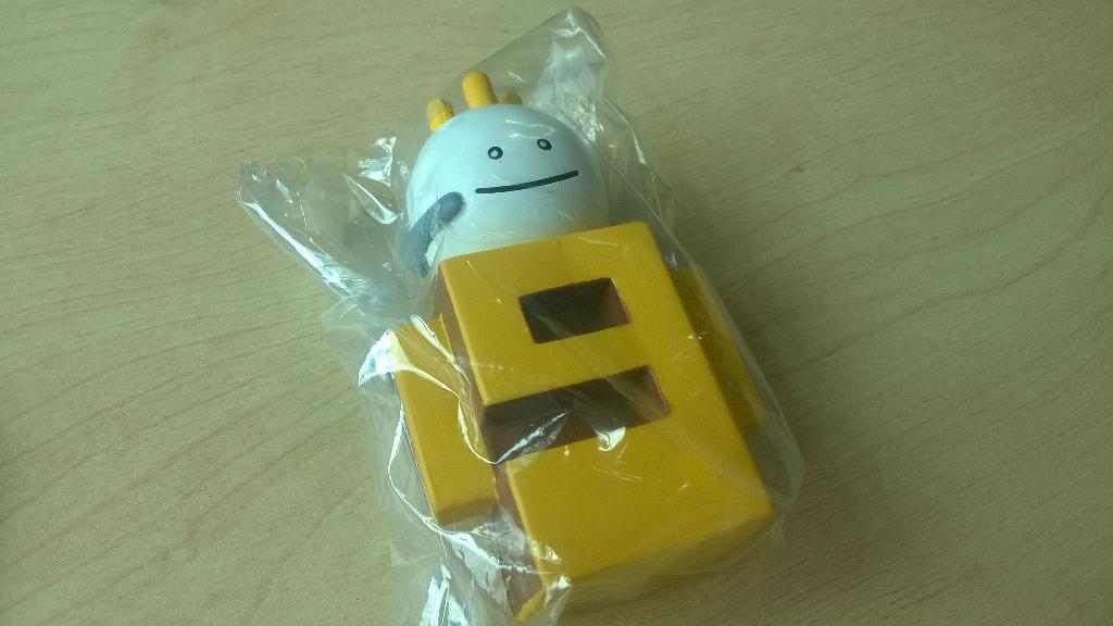 aldershotchris's tweet photo. Hey, look who arrived in the mail! Thanks @ch9 #PingShow #9guy http://t.co/KDL1uEgoJt