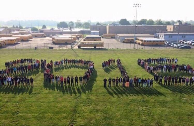 GMHS2015's tweet photo. Class of 2015!!!! Only 2 more days till we graduate!!!! 🎉🎓 http://t.co/yvbzrZReK4