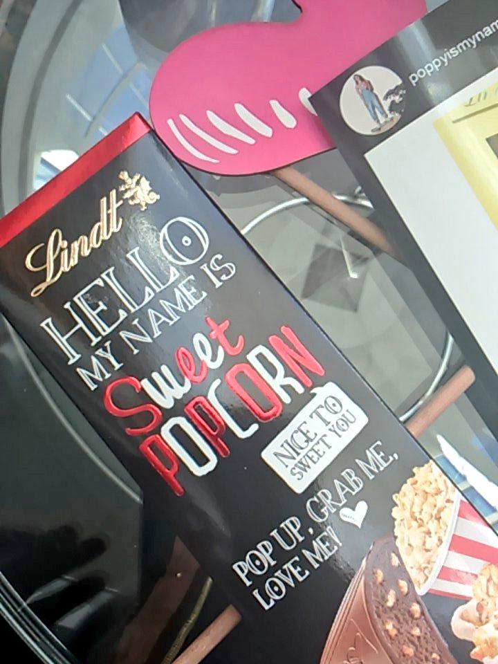 zaamissbowtie's tweet photo. I don't know why I came to this @LindtSA #singhello launch. They have sweet popcorn flavour here.π’ http://t.co/iYt3nAPXbV