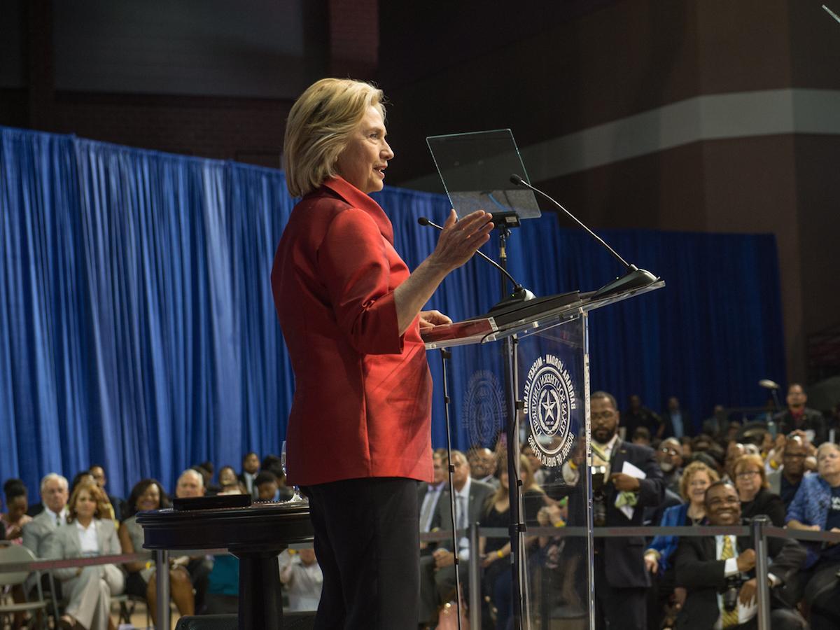 HillaryClinton's tweet image. 