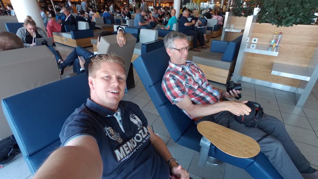 mathieuvansluis's tweet photo. Waiting at #Schiphol airport for our plane to leave. #UCLfinal #htckickfurther #rebyhtc @shotwithRE @htc @HTCelevate http://t.co/bmWIg2XAUO