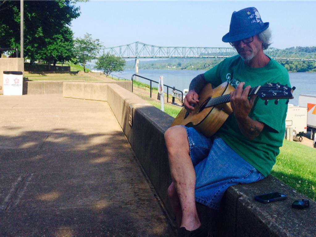 jcjamboree's tweet photo. Glen Grubb plays tunes this a.m. at the riverfront. Check out his Guitars for Vets table near the stage. Great cause! http://t.co/BPJu01F4pR