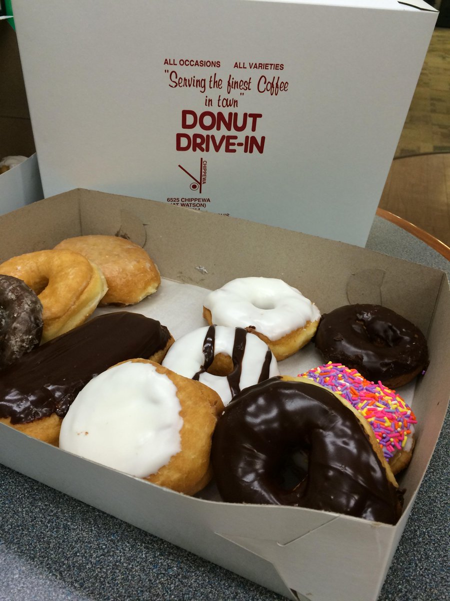 #NationalDonutDay Love a day that starts with Donuts! #DonutDriveIn #thebestinstl