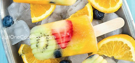 HPUKParents's tweet photo. Healthy ice lolly recipes your kids will love... http://t.co/YhzSNiv3Lb http://t.co/Zij1lf0xqJ