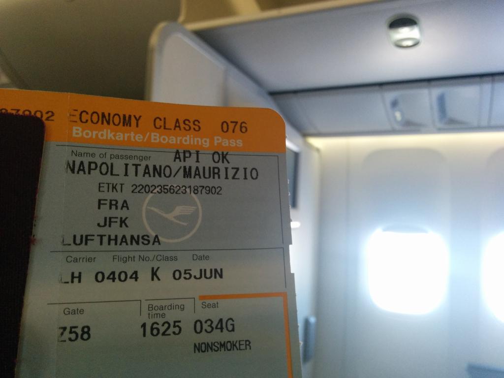 napo's tweet image. numero di volo 404 #nerdmoment