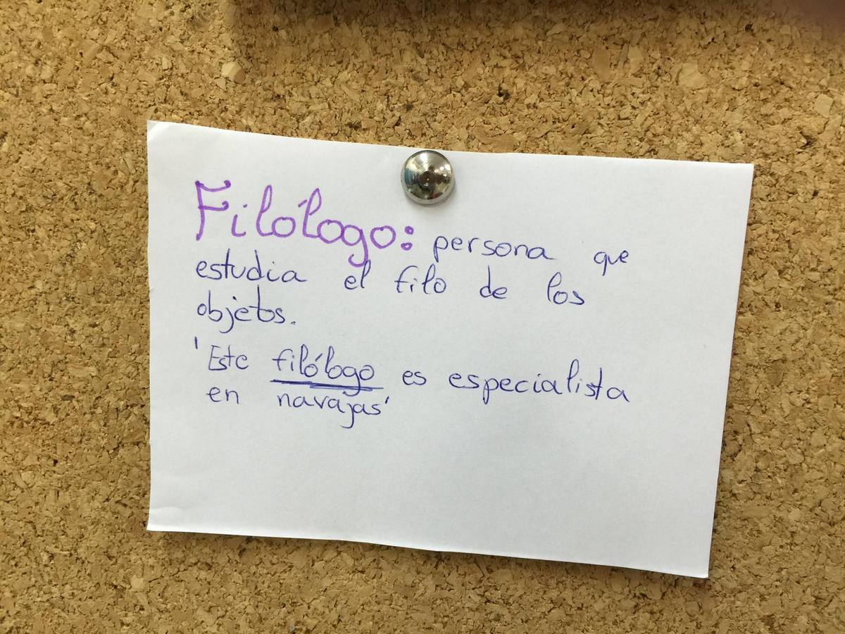 AcademiaRahe's tweet photo. ¡Atención al juego propuesto por un profe de Zaragoza a sus alumnos! Imaginar definiciones de palabras que no conocen http://t.co/IFxWONrJrQ
